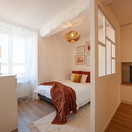 Le Cocoon - Appartement Dans Maison Du Xviieme Siecle Fougères Esterno foto