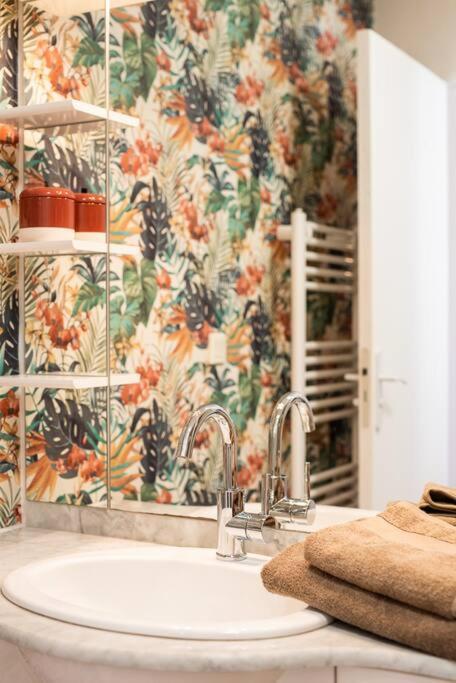 Le Cocoon - Appartement Dans Maison Du Xviieme Siecle Fougères Esterno foto