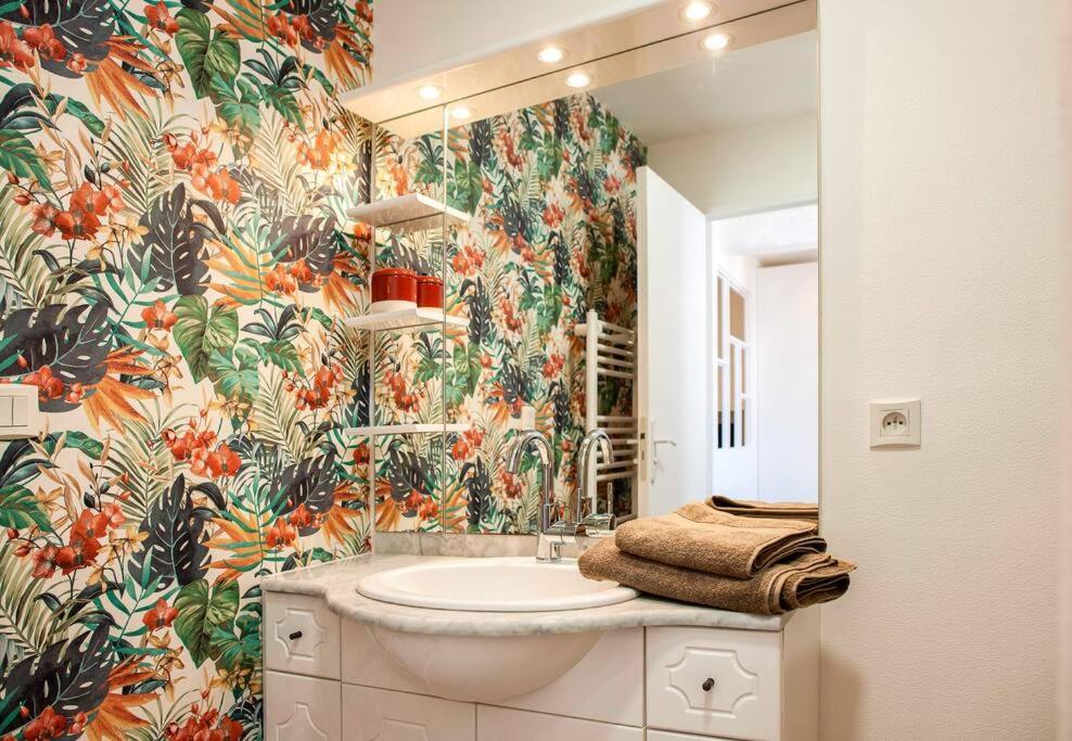 Le Cocoon - Appartement Dans Maison Du Xviieme Siecle Fougères Esterno foto