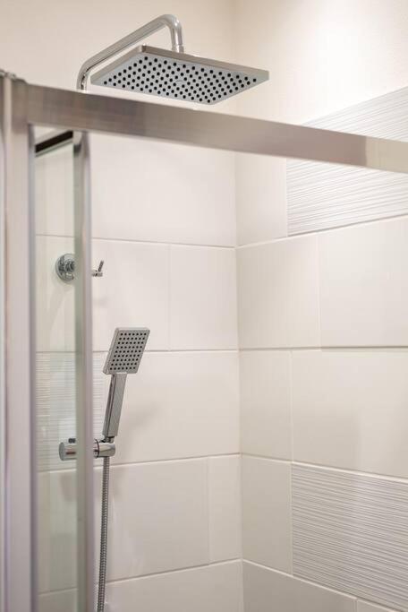 Le Cocoon - Appartement Dans Maison Du Xviieme Siecle Fougères Esterno foto