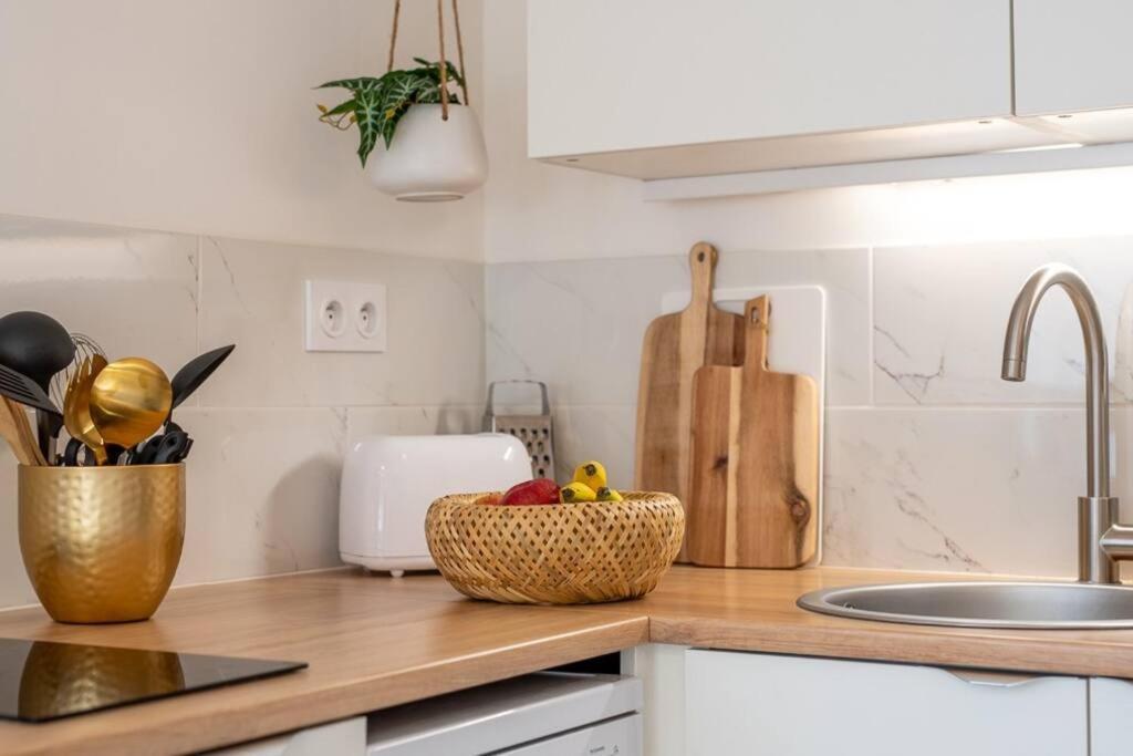 Le Cocoon - Appartement Dans Maison Du Xviieme Siecle Fougères Esterno foto