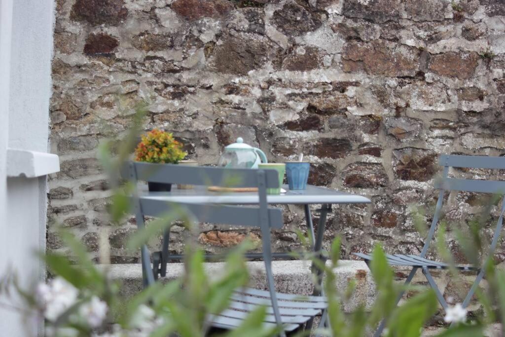 Le Cocoon - Appartement Dans Maison Du Xviieme Siecle Fougères Esterno foto