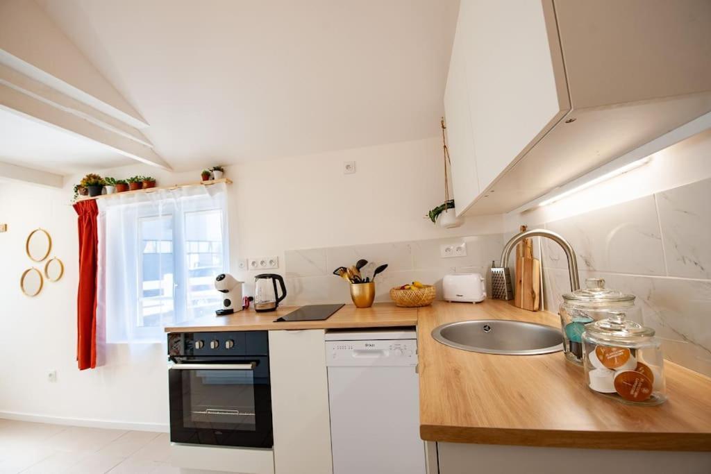 Le Cocoon - Appartement Dans Maison Du Xviieme Siecle Fougères Esterno foto