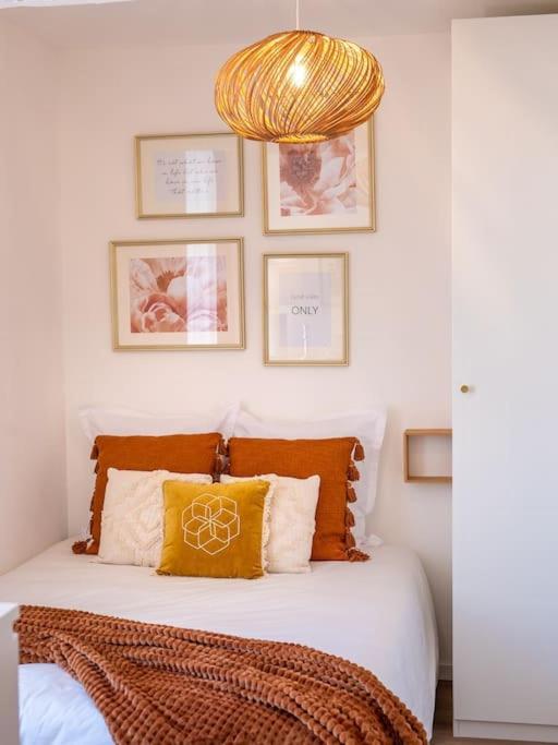 Le Cocoon - Appartement Dans Maison Du Xviieme Siecle Fougères Esterno foto