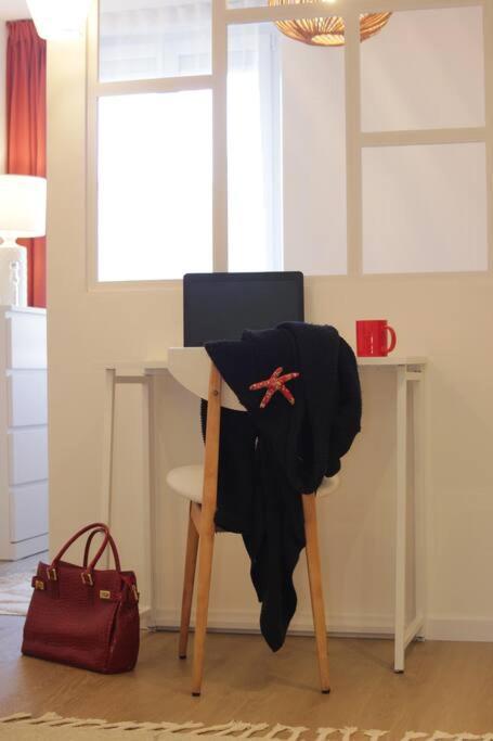 Le Cocoon - Appartement Dans Maison Du Xviieme Siecle Fougères Esterno foto